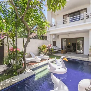  Villa Amalia Swan Haven