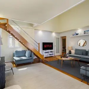 Whome Luxury Penthouse: Designer Decor & Epic Views Lisbon